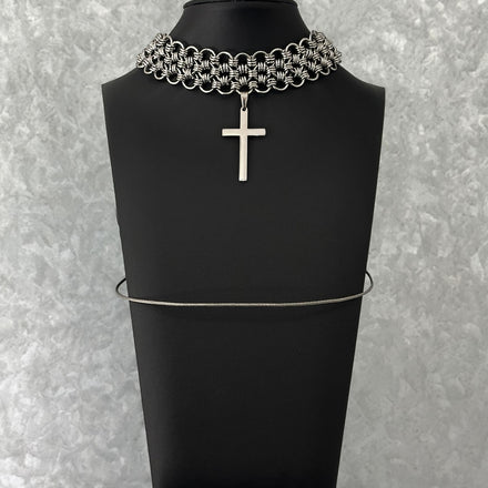 Libertie Cross Choker